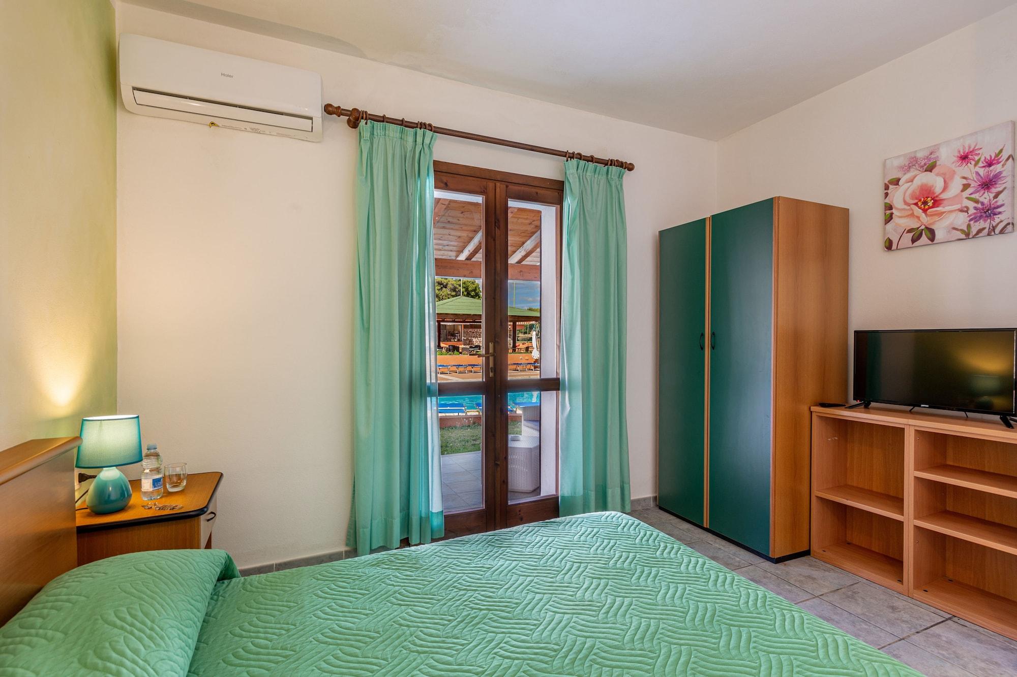 Marina Manna Hotel And Club Village Valledoria  Bagian luar foto