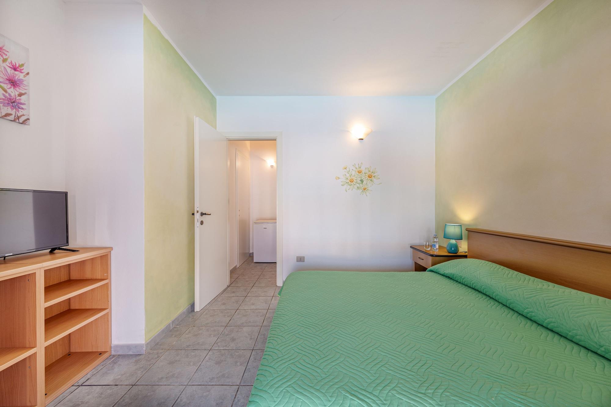 Marina Manna Hotel And Club Village Valledoria  Bagian luar foto