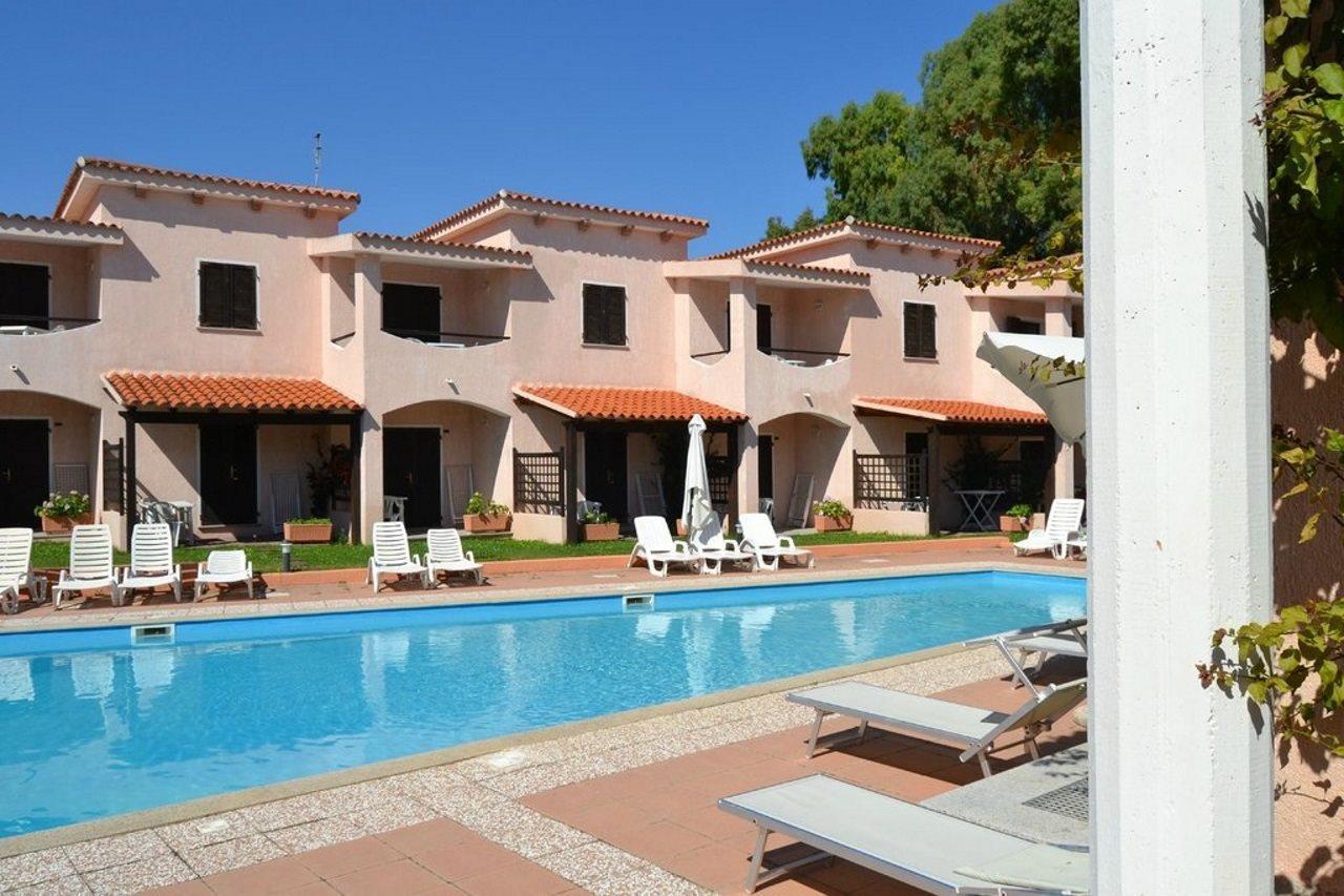 Marina Manna Hotel And Club Village Valledoria  Bagian luar foto