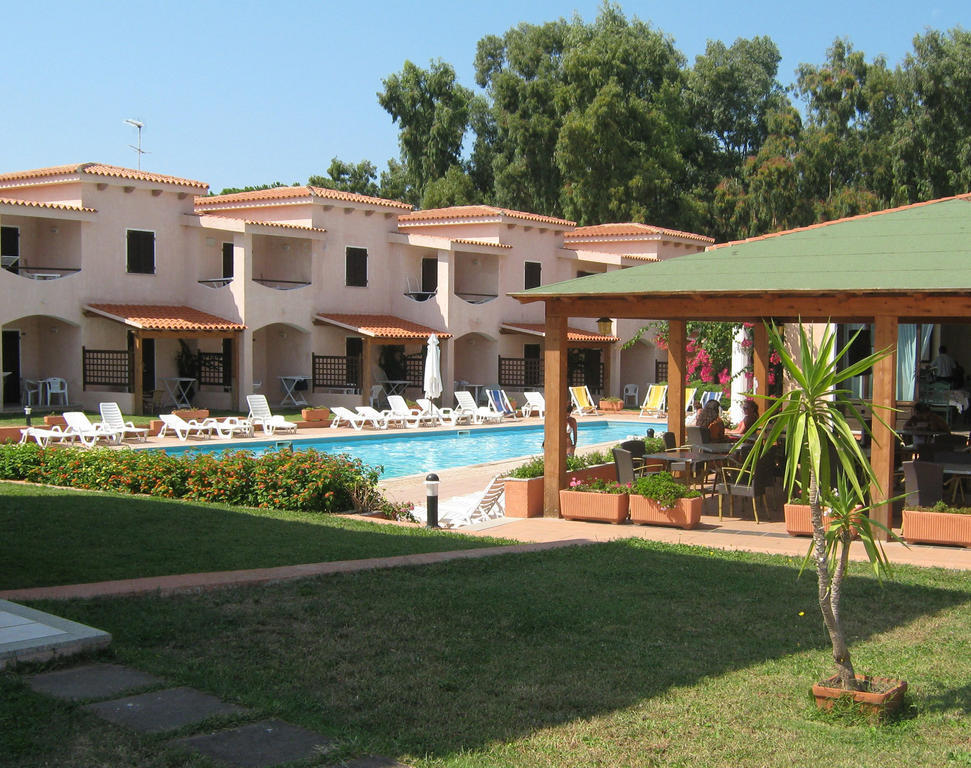 Marina Manna Hotel And Club Village Valledoria  Bagian luar foto