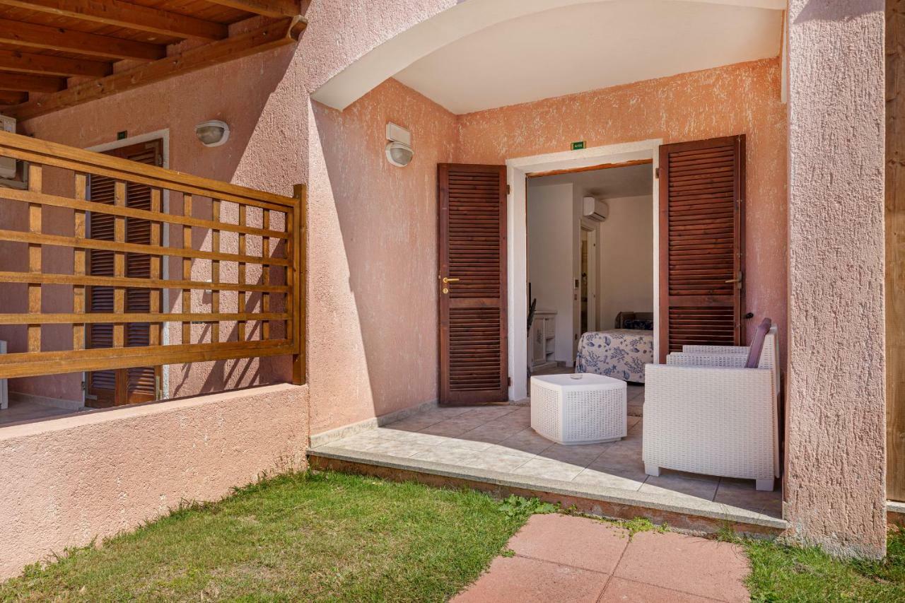 Marina Manna Hotel And Club Village Valledoria  Bagian luar foto